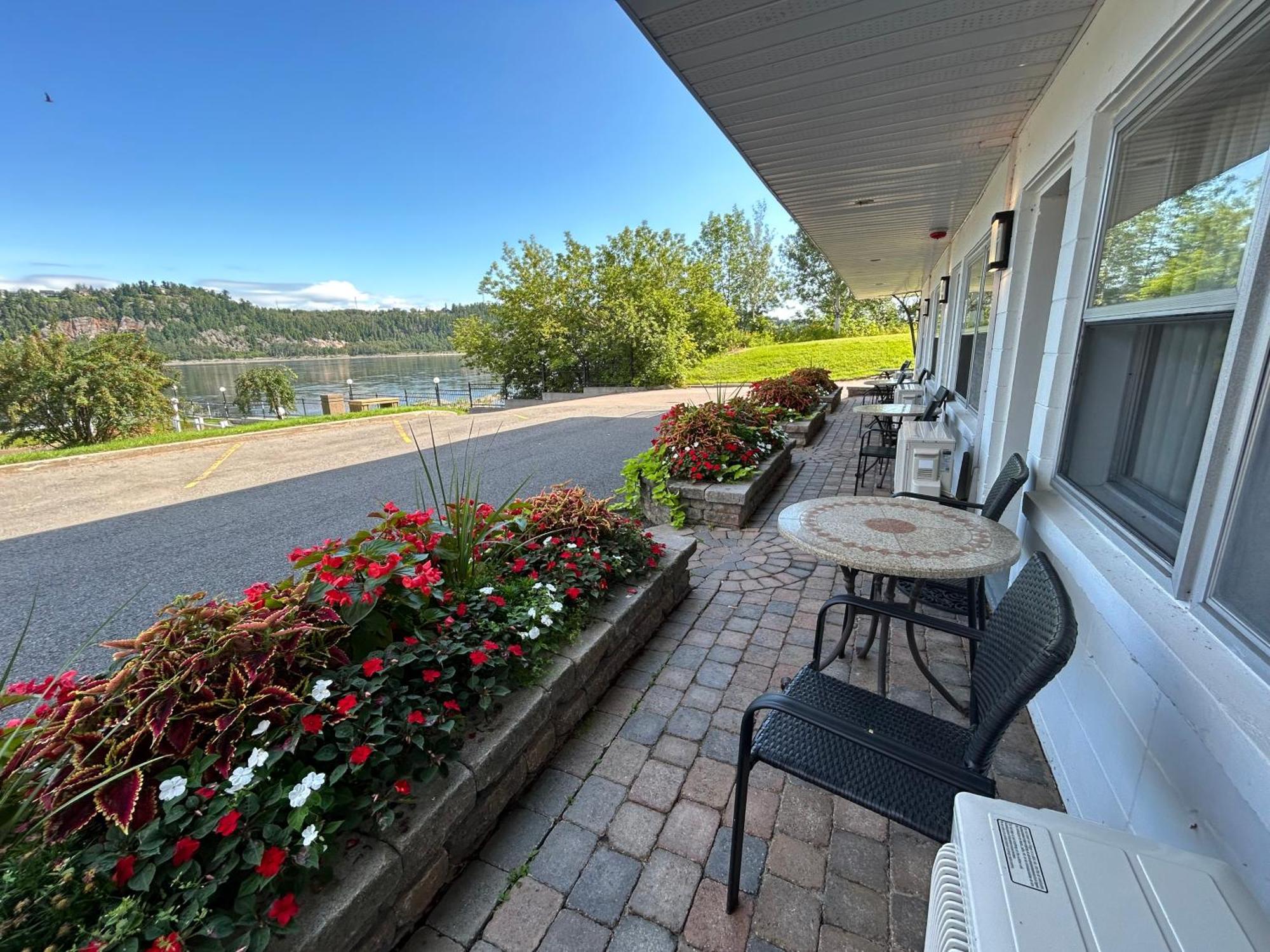 Motel Panoramique Chicoutimi Esterno foto