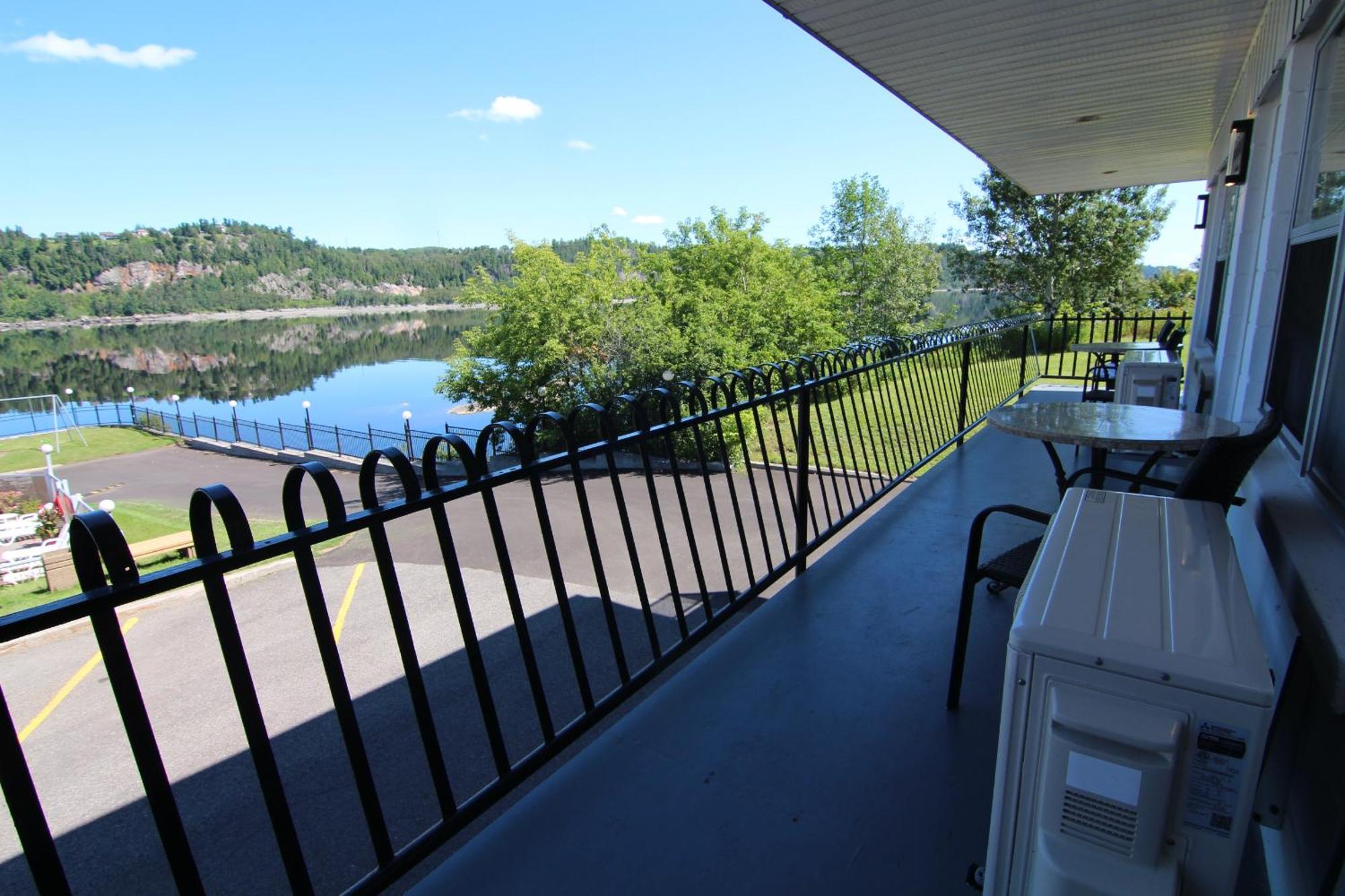 Motel Panoramique Chicoutimi Esterno foto
