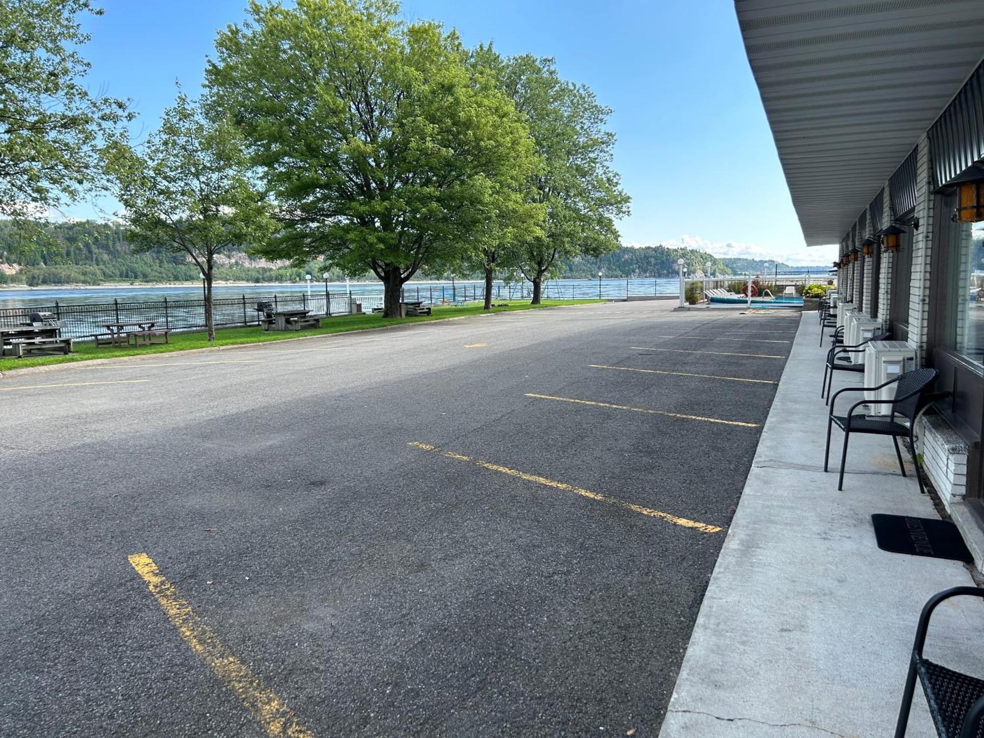 Motel Panoramique Chicoutimi Esterno foto