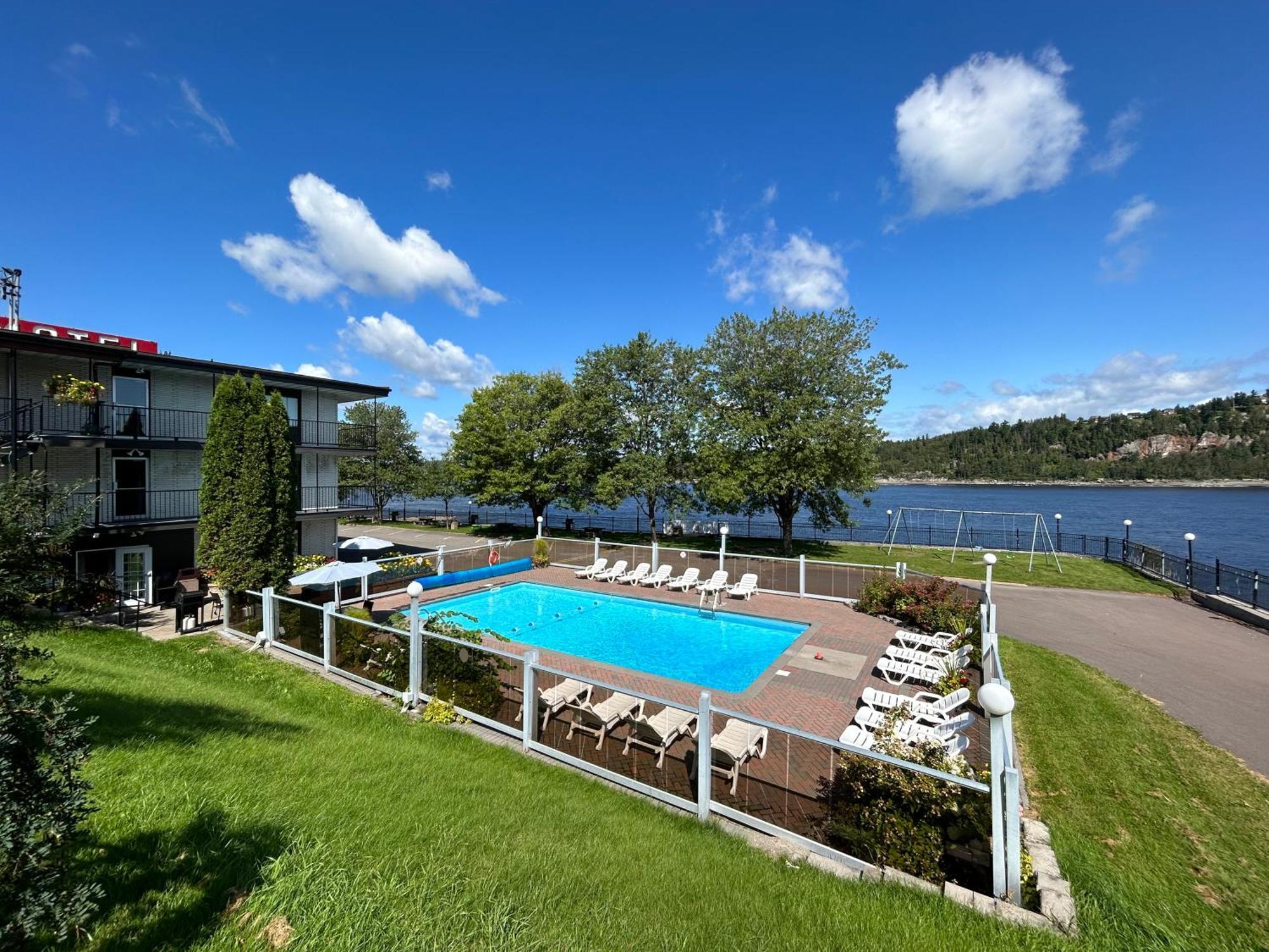 Motel Panoramique Chicoutimi Esterno foto